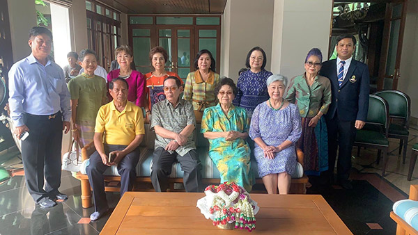 พิธีอวยพรวันคล้ายวันเกิดและแสดงมุทิตาจิตแก่คุณหญิงลักขณา แสงสนิท อดีตผู้อำนวยการโรงเรียนบดินทรเดชา(สิงห์ สิงหเสนี) ครบ 88 ปี โดยผู้บริหารและตัวแทนจากโรงเรียนในเครือบดินทรเดชาและมูลนิธิต่างๆ