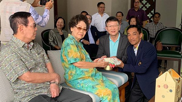 พิธีอวยพรวันคล้ายวันเกิดและแสดงมุทิตาจิตแก่คุณหญิงลักขณา แสงสนิท อดีตผู้อำนวยการโรงเรียนบดินทรเดชา(สิงห์ สิงหเสนี) ครบ 88 ปี โดยผู้บริหารและตัวแทนจากโรงเรียนในเครือบดินทรเดชาและมูลนิธิต่างๆ