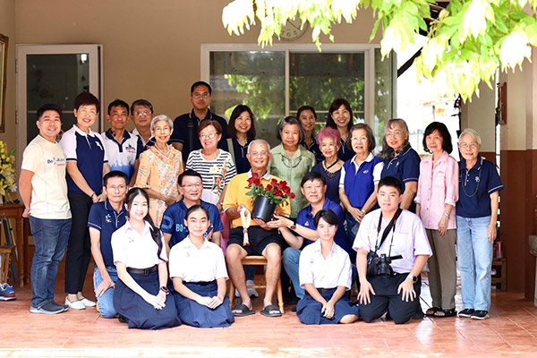 teacher-visit-270967.1