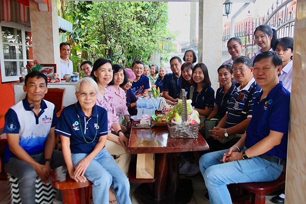 teacher-visit-270967.20