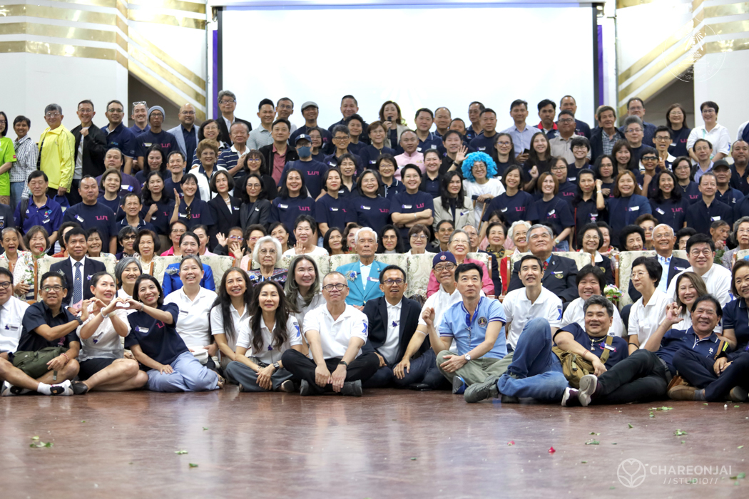 "วันครู" บดินทร เป็นภาพที่อบอุ่น สนุกสนาน เป็นกันเอง มีรอยยิ้ม มีเสียงหัวเราะ และ มีน้ำตาแห่งความปลื้มปิติ ทั้งจากคุณครู และนักเรียนเก่ากว่า 400 คน