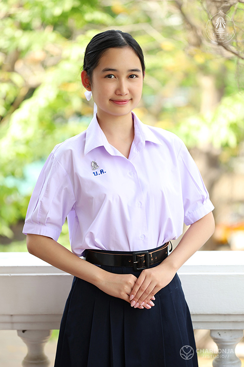 ประธานคณะกรรมการสภานักเรียน โรงเรียนบดินทรเดชา (สิงห์ สิงหเสนี) : นางสาวโสภิตนภา ชุมวรฐายี (ฟ้า)